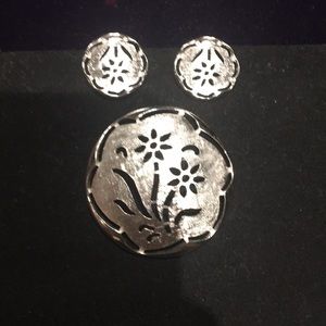 Silver clip on earrings and pin set